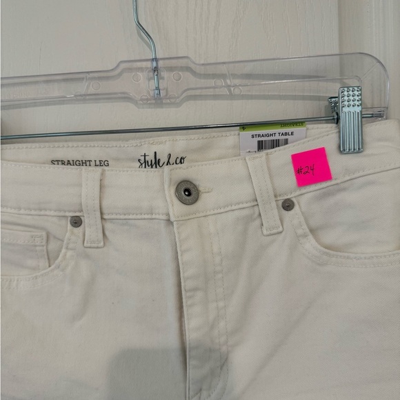 Style & Co White Jeans - Picture 3 of 4